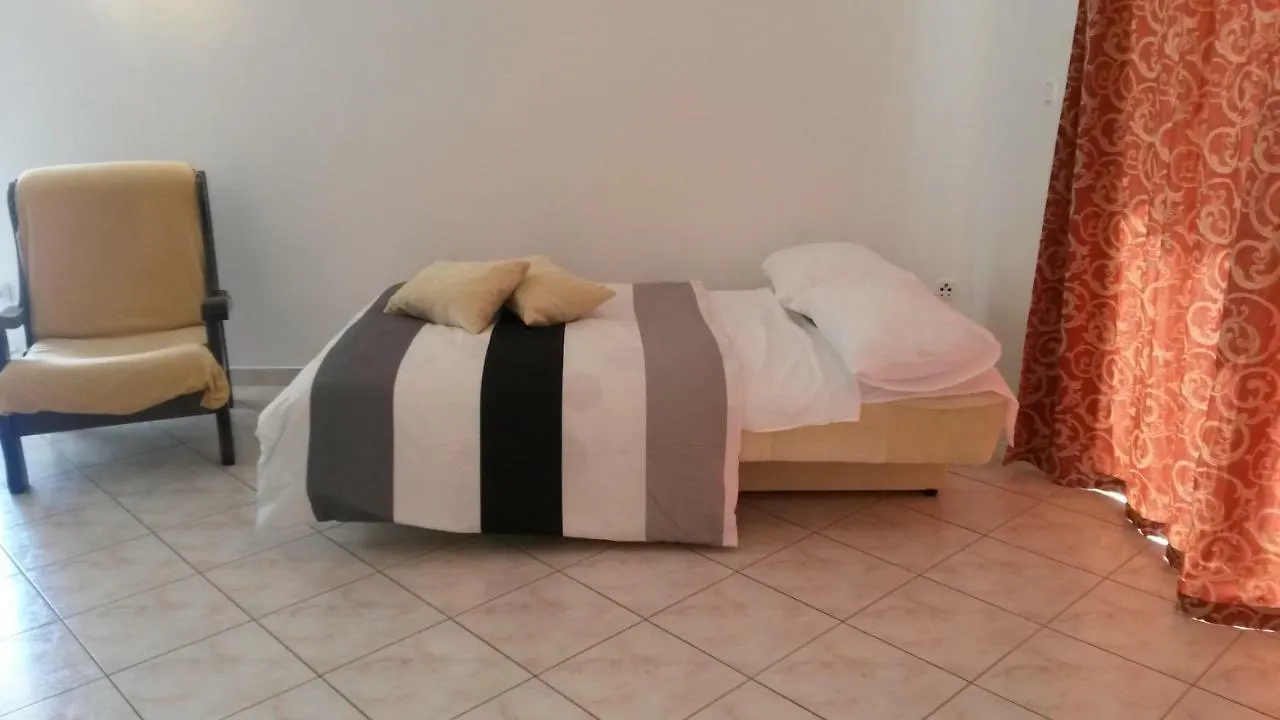 Apartman Lana Banjole 0*,  Croatia